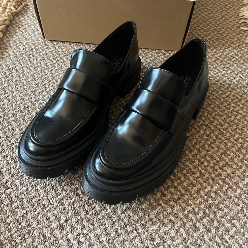 NAE Black vegan leather chunky lug sole loafers women’s 9